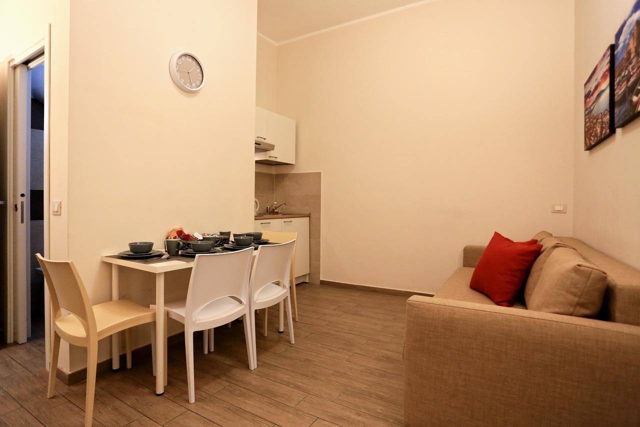 Apartcity Naples B&B מראה חיצוני תמונה