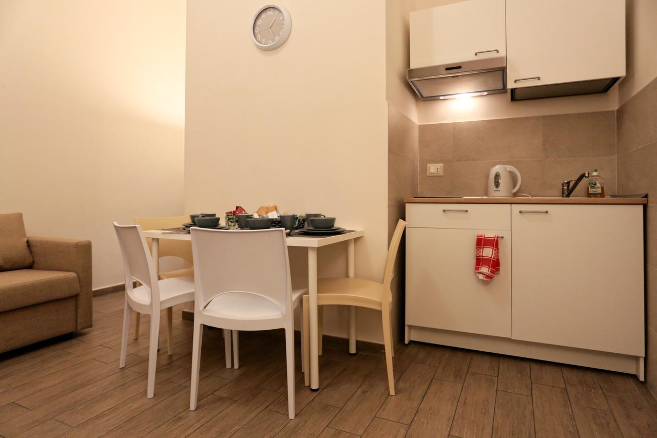 Apartcity Naples B&B מראה חיצוני תמונה