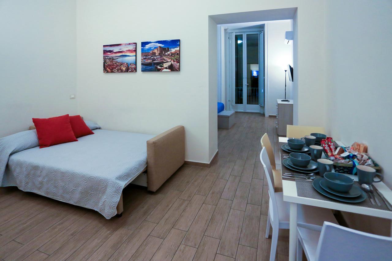 Apartcity Naples B&B מראה חיצוני תמונה