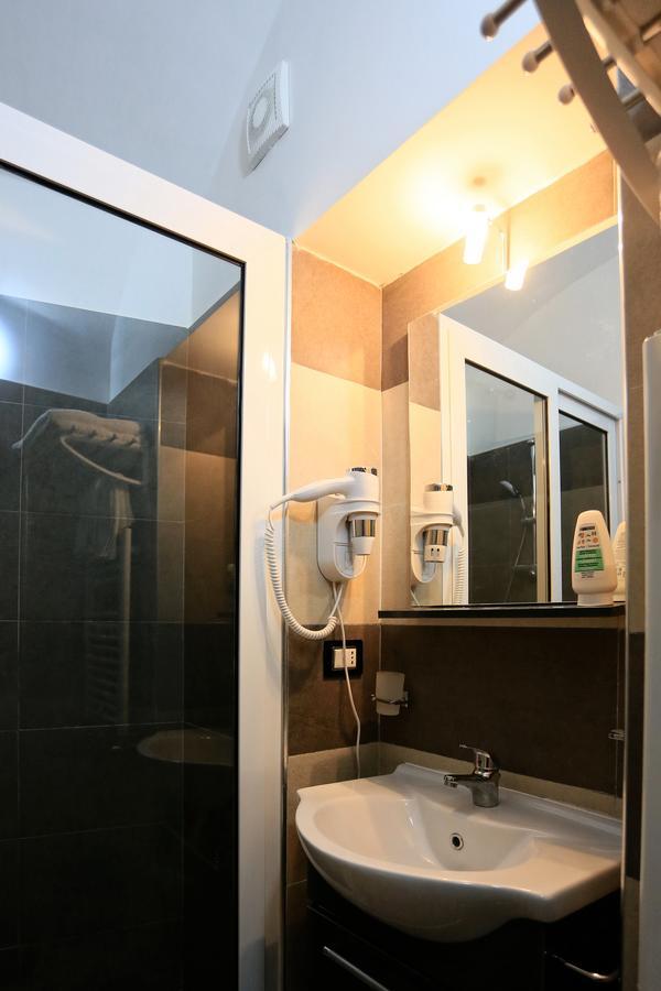 Apartcity Naples B&B מראה חיצוני תמונה