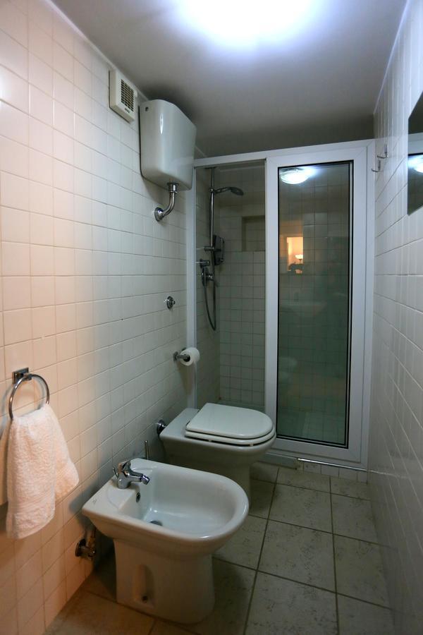 Apartcity Naples B&B מראה חיצוני תמונה